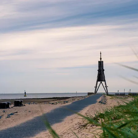 Duhnentraum Bestlage ,meerblick Balkon, Parkplatz, Aufzug, Wlan, Bettwaesche,handtuecher,netflix Uvm شقة